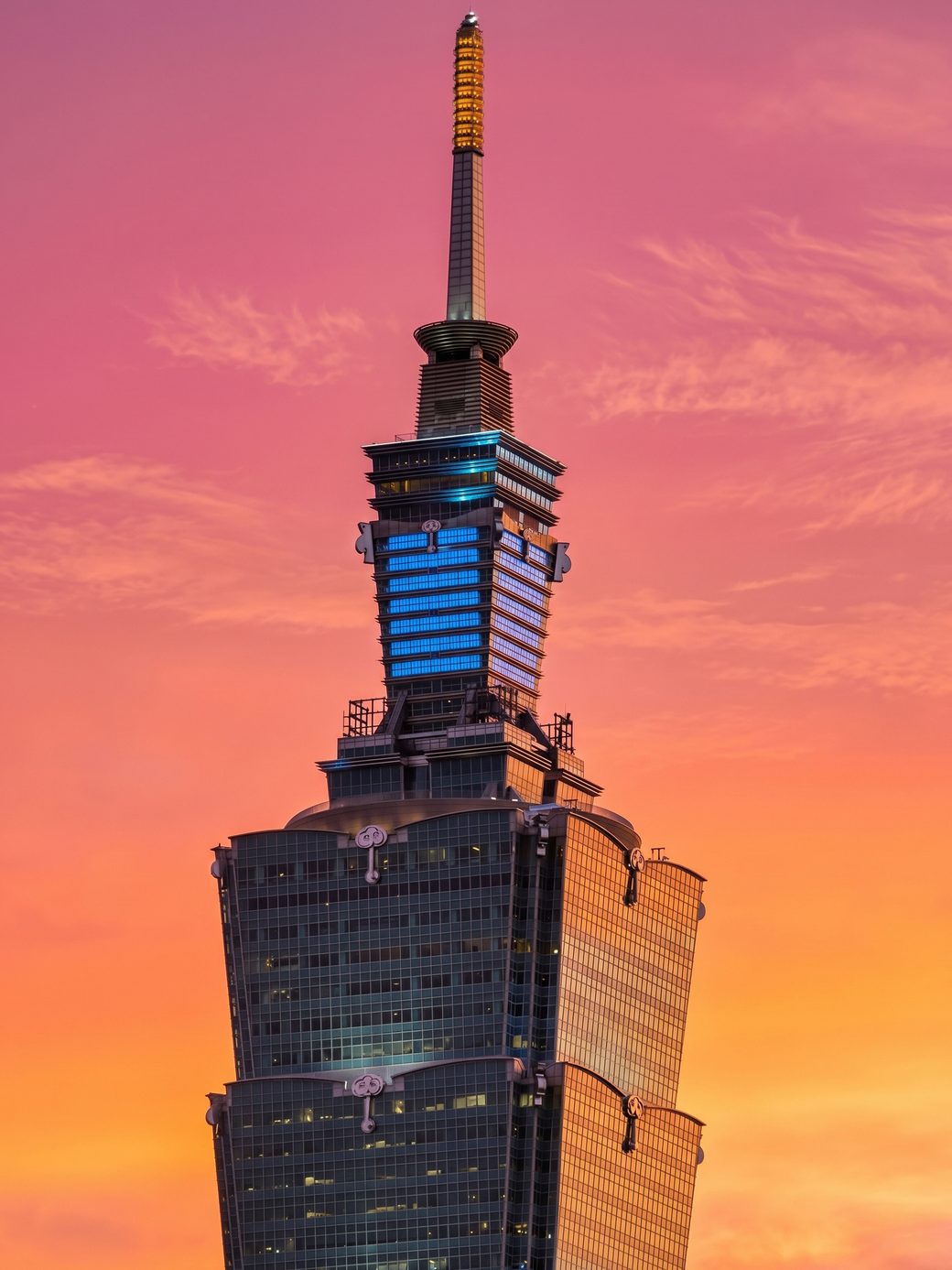 夕陽下的台北 101